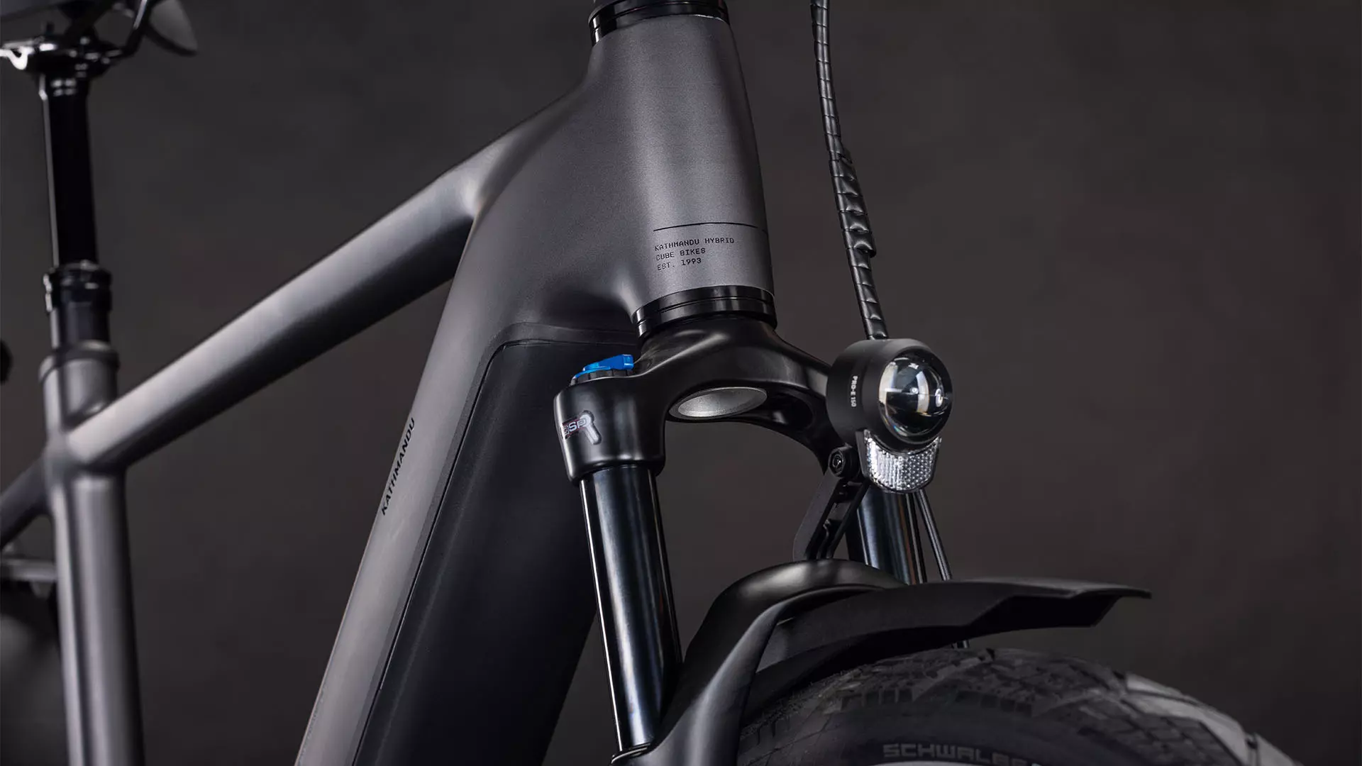 Cube Kathmandu Hybrid Comfort Pro 800 slabgrey´n´black UN3556 Fahrzeug mit Antrieb durch Lithium-Ionen- Batterien. Transport nach SV 388 und 666 ADR.