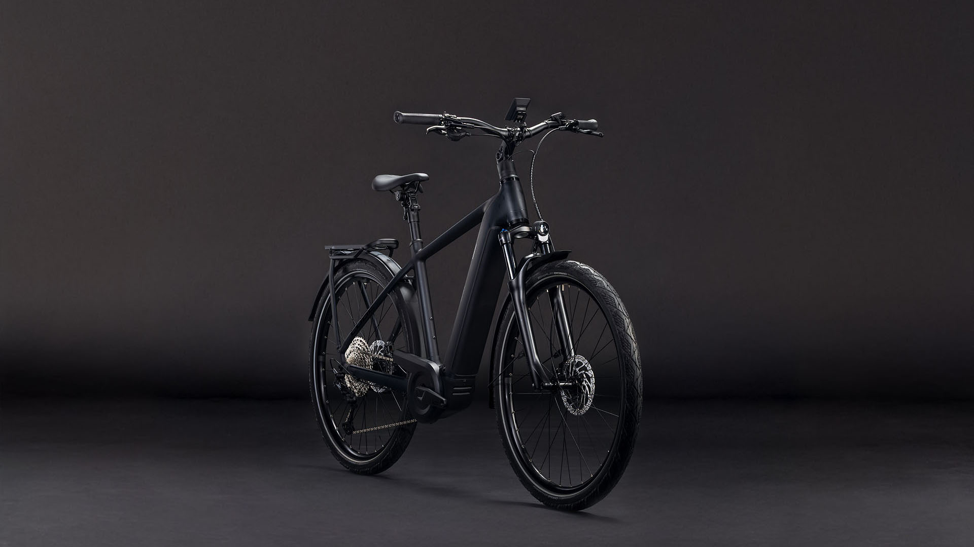 Cube Kathmandu Hybrid Pro 800 coal´n´black UN3556 Fahrzeug mit Antrieb durch Lithium-Ionen- Batterien. Transport nach SV 388 und 666 ADR.