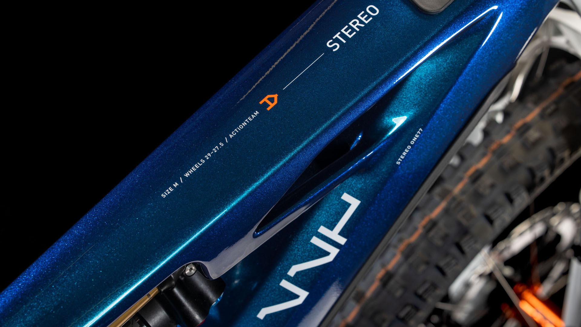 Cube Stereo Hybrid ONE77 HPC AT 800 actionteam 