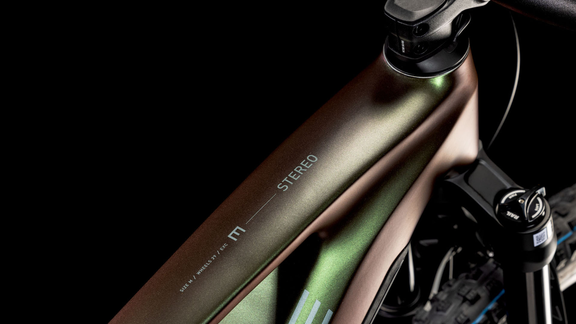 Cube Stereo Hybrid ONE44 EXC 800 stellar´n´shiftiris 