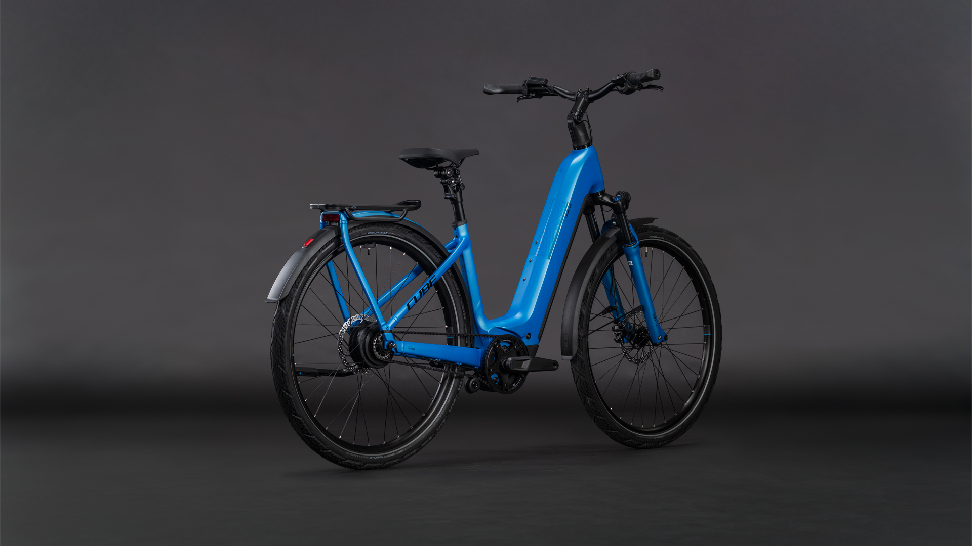 Cube Kathmandu Hybrid Comfort Pro 800 azure´n´black UN3556 Fahrzeug mit Antrieb durch Lithium-Ionen- Batterien. Transport nach SV 388 und 666 ADR.