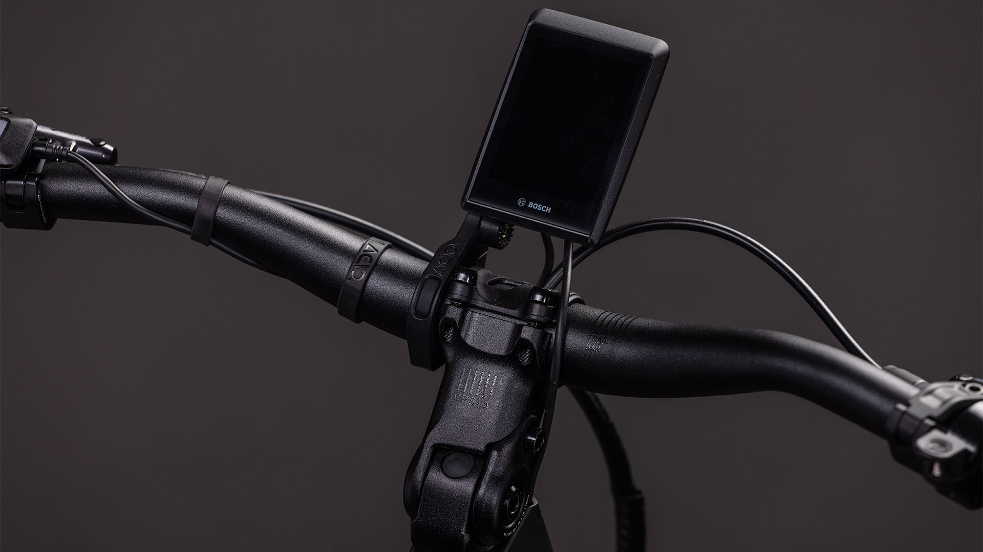 Cube Kathmandu Hybrid Comfort SLX 800 solareclipse´n´gold UN3556 Fahrzeug mit Antrieb durch Lithium-Ionen- Batterien. Transport nach SV 388 und 666 ADR.