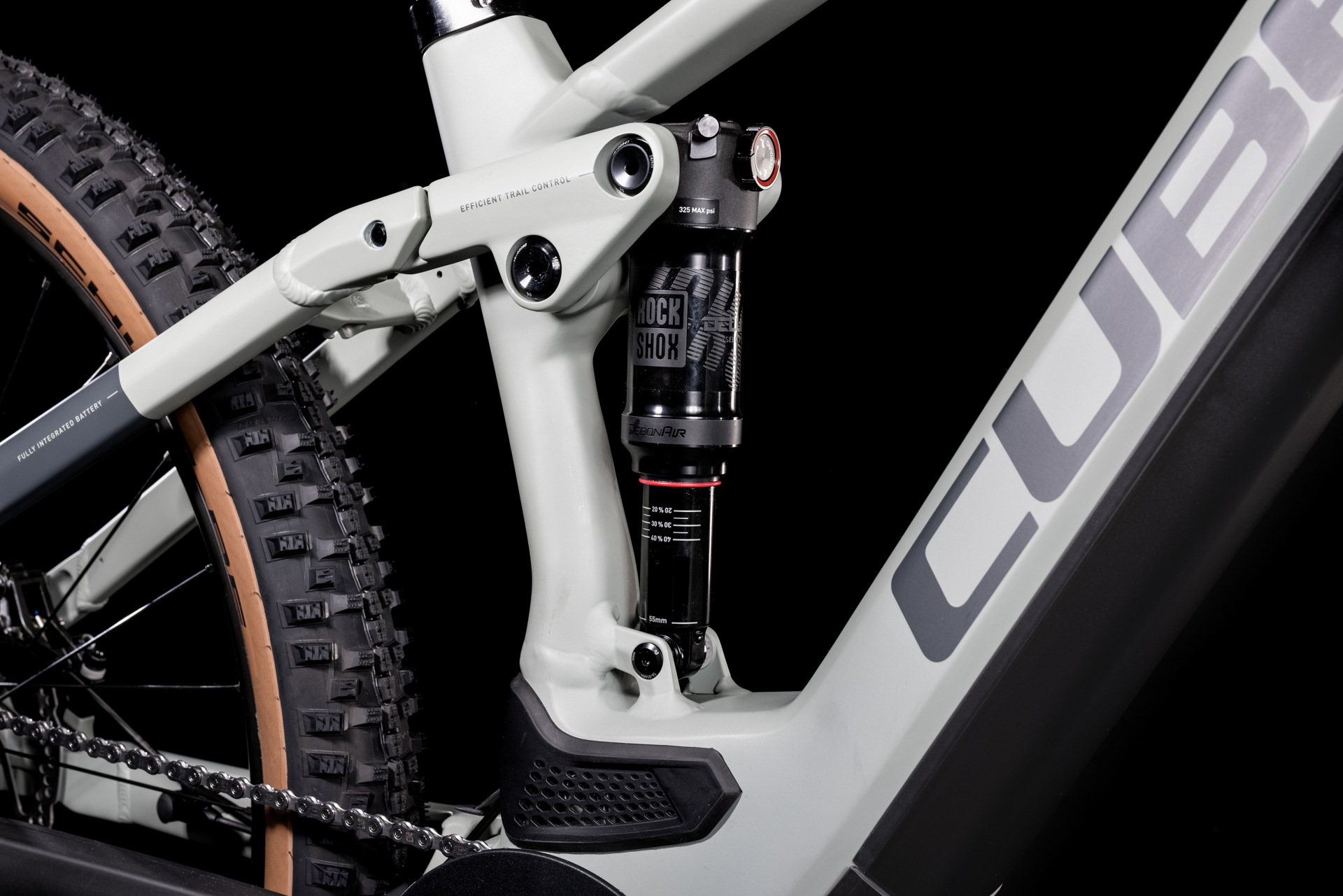 Cube Stereo Hybrid 120 Pro 625 lunar´n´grey 