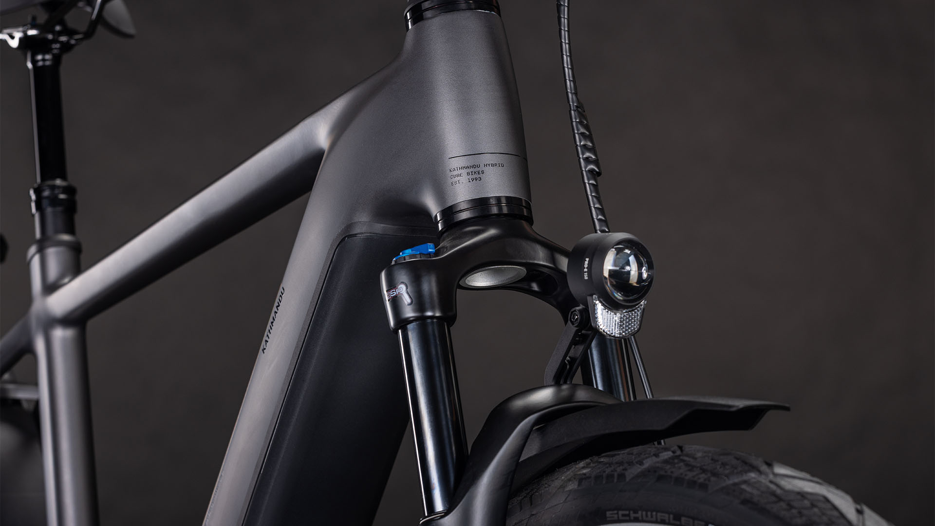 Cube Kathmandu Hybrid Comfort Pro 800 slabgrey´n´black UN3556 Fahrzeug mit Antrieb durch Lithium-Ionen- Batterien. Transport nach SV 388 und 666 ADR.