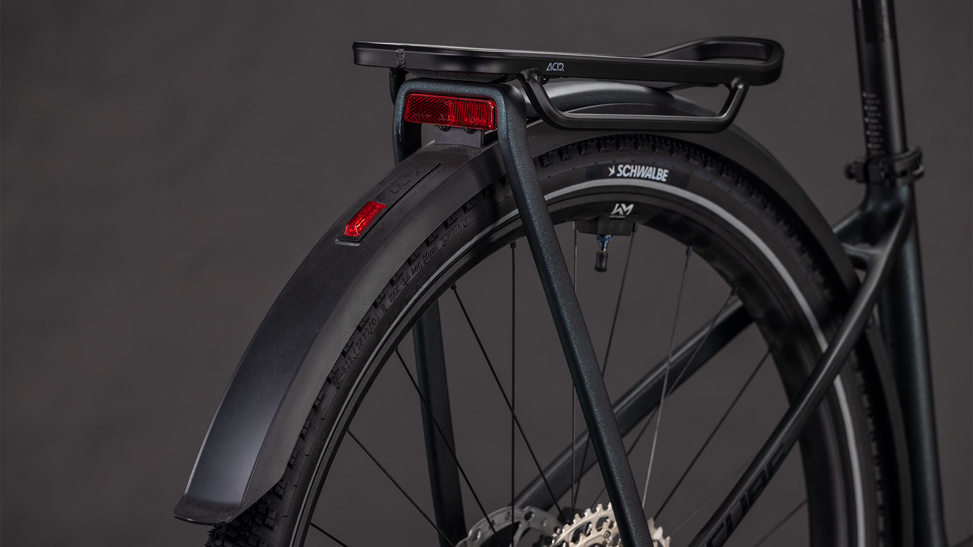 Cube Kathmandu Hybrid C:62 SLX 400X liquidblack´n´bluedust UN3556 Fahrzeug mit Antrieb durch Lithium-Ionen- Batterien. Transport nach SV 388 und 666 ADR.