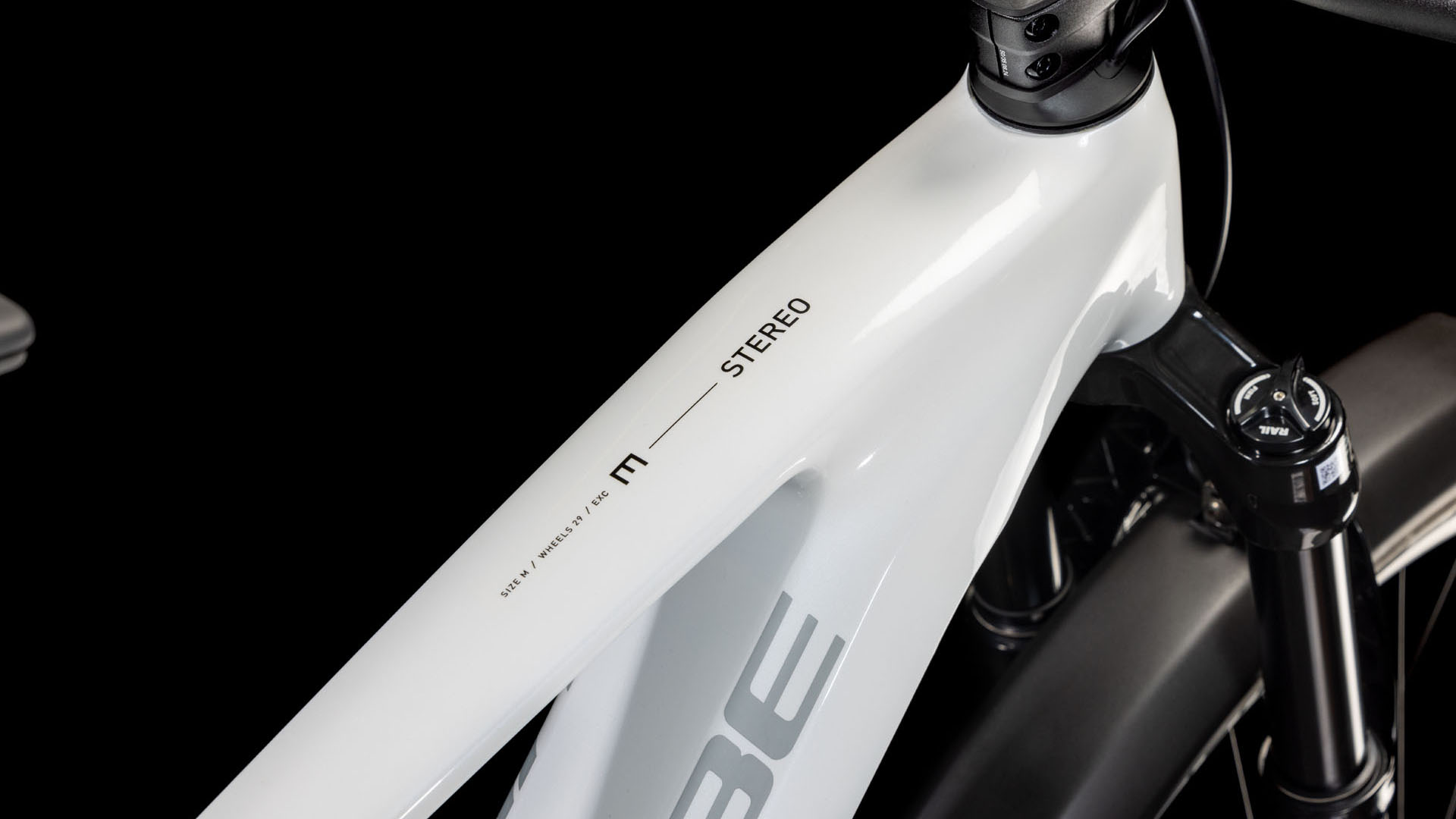 Cube Stereo Hybrid ONE44 EXC 800 Allroad metallicwhite´n´black Batteriebetriebenes Fahrzeug (UN 3171) unterliegt nicht den Vorschriften des ADR