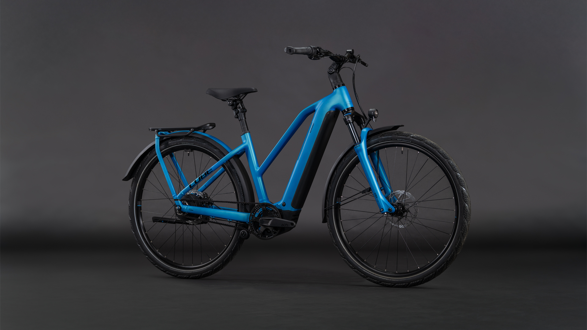 Cube Kathmandu Hybrid Comfort Pro 800 azure´n´black UN3556 Fahrzeug mit Antrieb durch Lithium-Ionen- Batterien. Transport nach SV 388 und 666 ADR.
