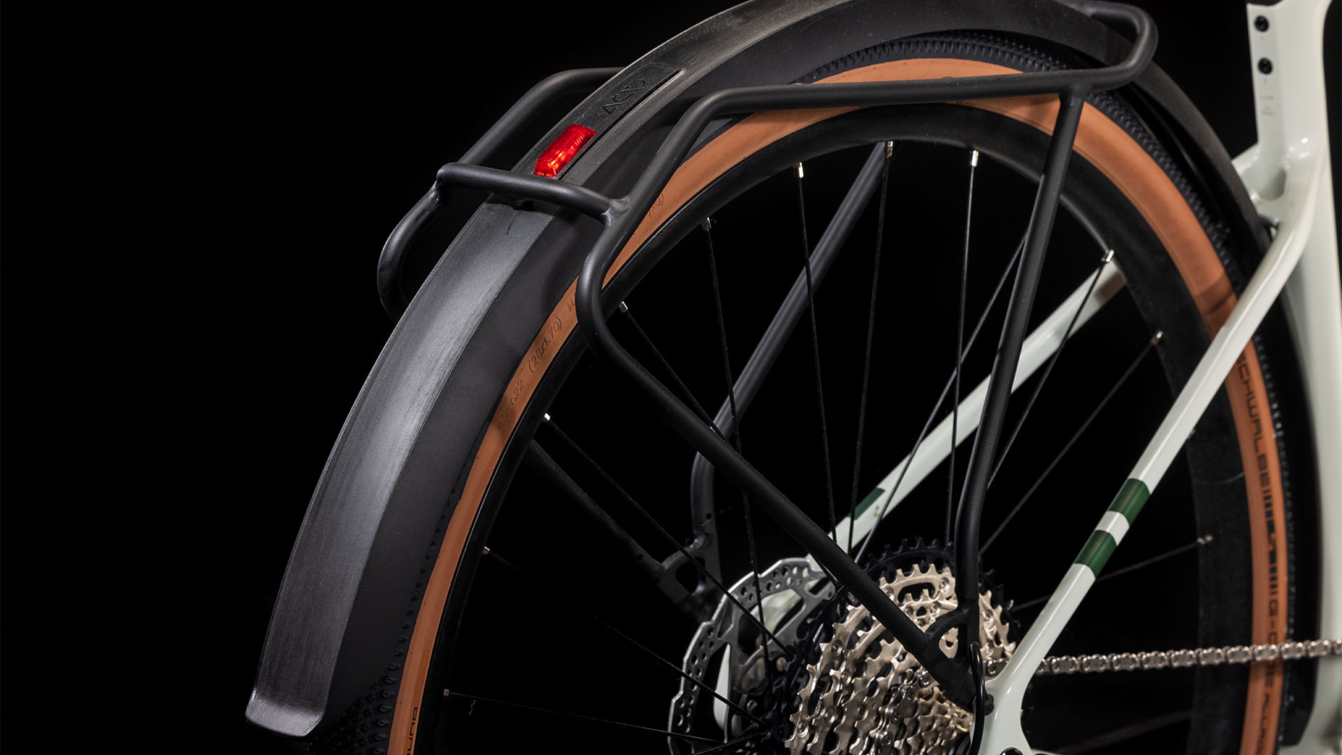 Cube Nuroad Hybrid C:62 Race FE 400X desertstone´n´green Batteriebetriebenes Fahrzeug (UN 3171) unterliegt nicht den Vorschriften des ADR