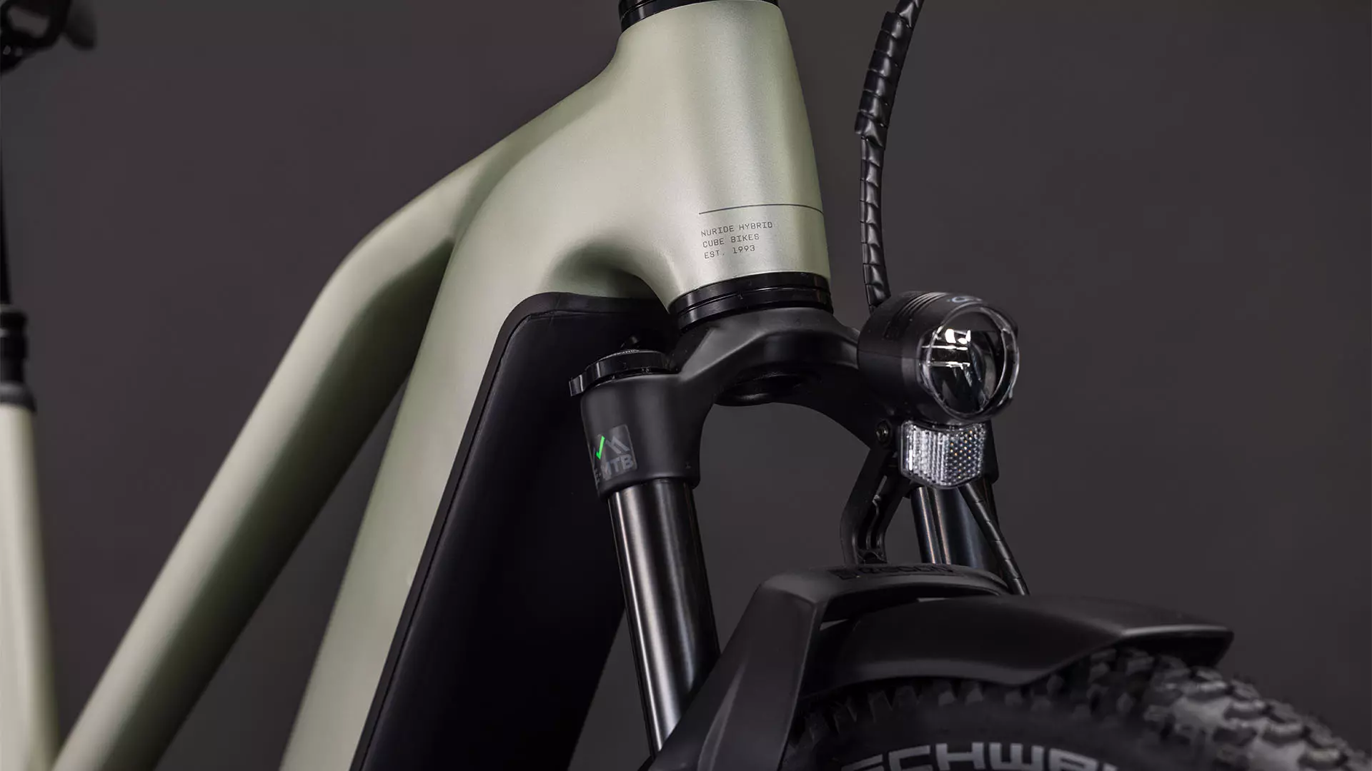 Cube Nuride Hybrid EXC 800 lemongrass´n´reflex UN3556 Fahrzeug mit Antrieb durch Lithium-Ionen- Batterien. Transport nach SV 388 und 666 ADR.