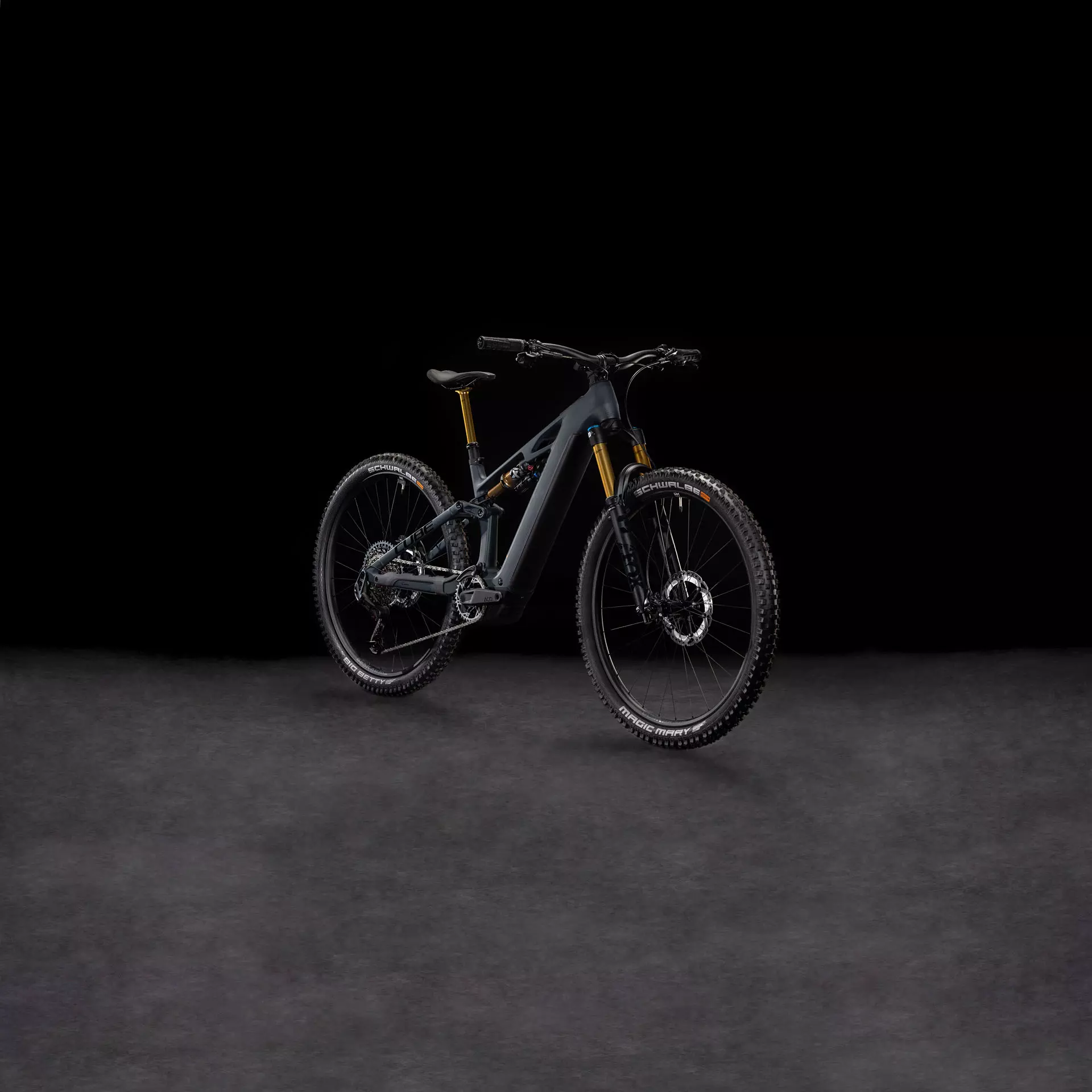 Cube Stereo Hybrid ONE44 HPC AT 800 carbon´n´gold 