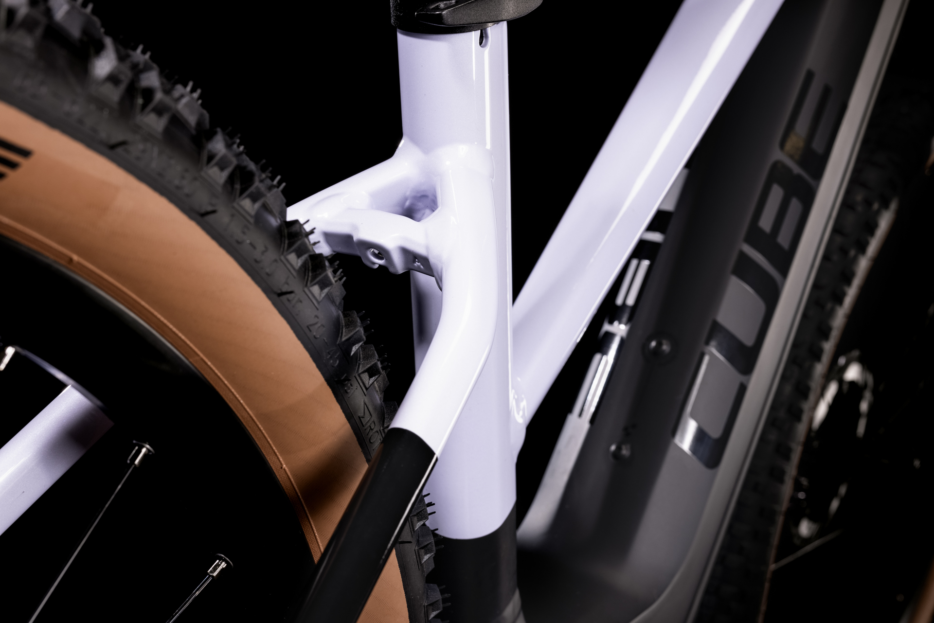 Cube Reaction Hybrid SLT 750 29 violetwhite´n´black 