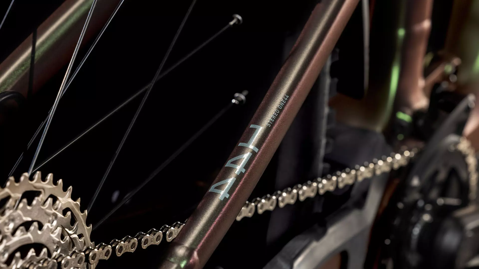 Cube Stereo Hybrid ONE44 EXC 800 stellar´n´shiftiris 