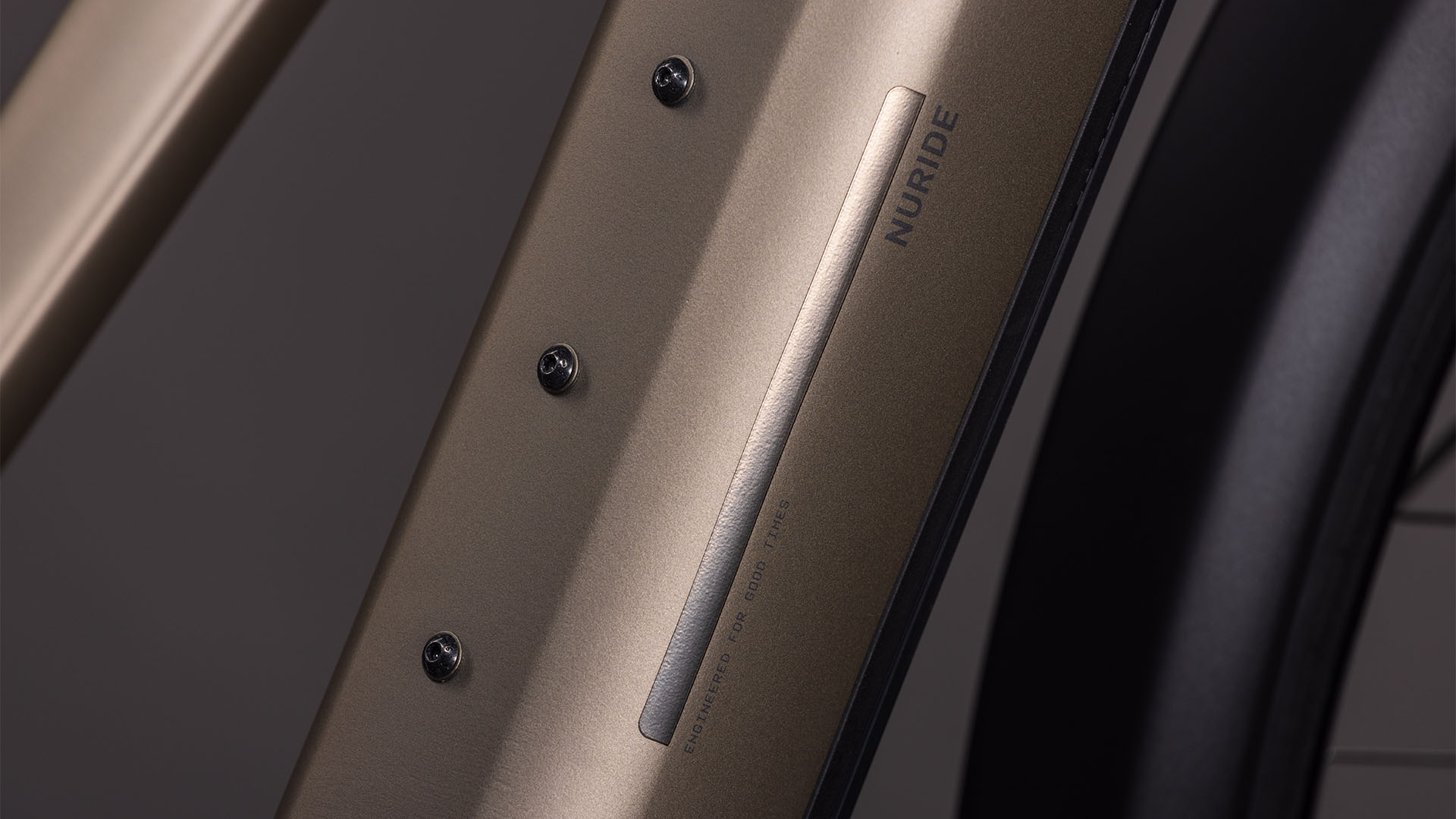 Cube Nuride Hybrid Pro 800 flashstone´n´chrome UN3556 Fahrzeug mit Antrieb durch Lithium-Ionen- Batterien. Transport nach SV 388 und 666 ADR.