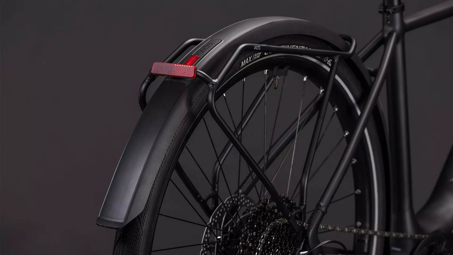 Cube Editor Hybrid Pro 400X FE coal´n´prism UN3556 Fahrzeug mit Antrieb durch Lithium-Ionen- Batterien. Transport nach SV 388 und 666 ADR.