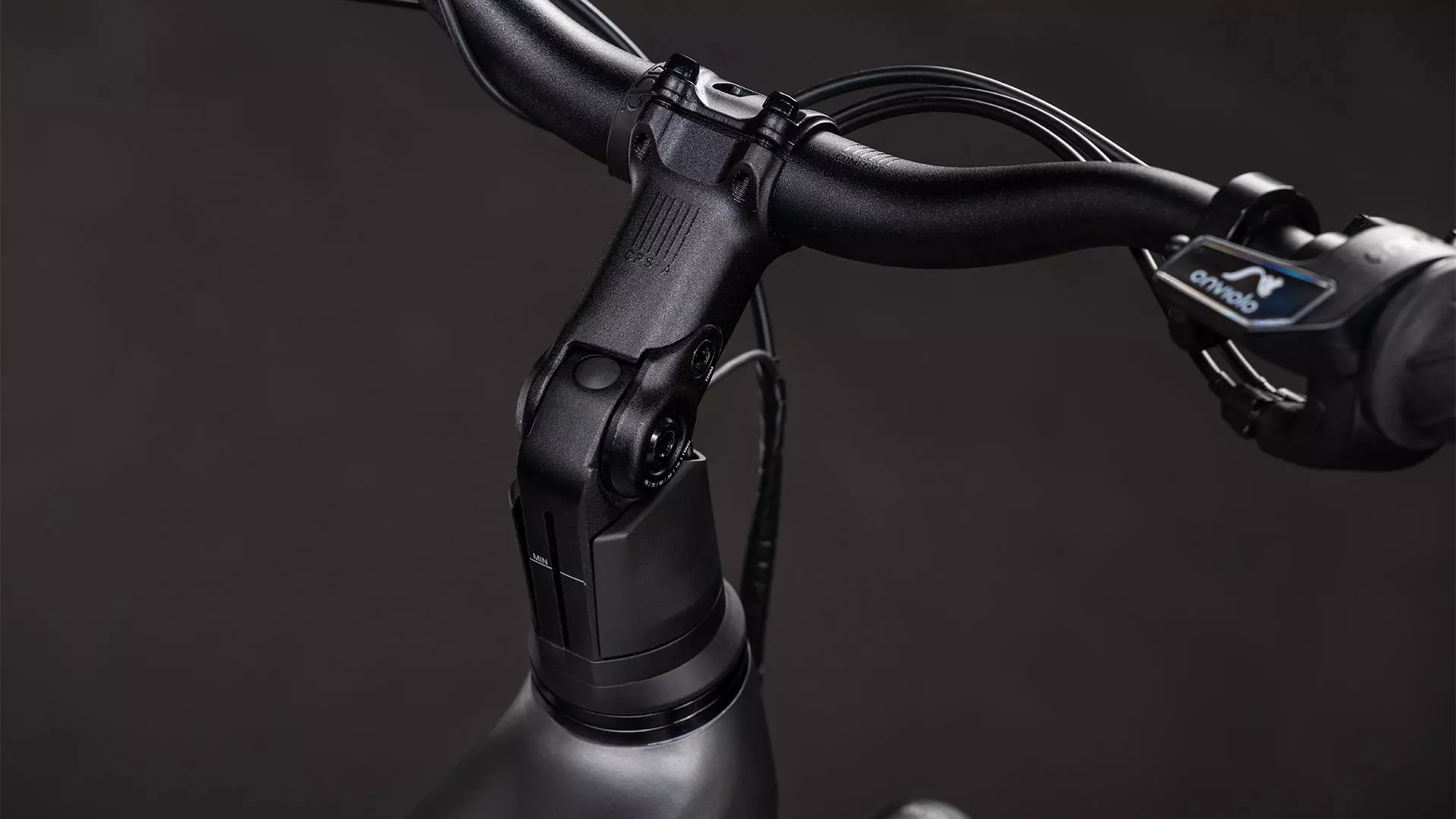 Cube Kathmandu Hybrid Comfort Pro 800 slabgrey´n´black UN3556 Fahrzeug mit Antrieb durch Lithium-Ionen- Batterien. Transport nach SV 388 und 666 ADR.