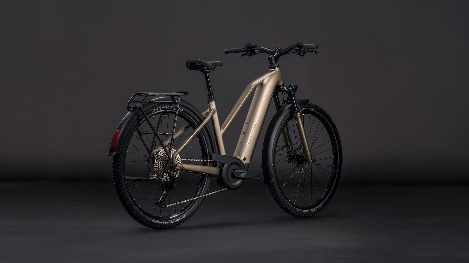 Cube Nuride Hybrid Pro 800 flashstone´n´chrome UN3556 Fahrzeug mit Antrieb durch Lithium-Ionen- Batterien. Transport nach SV 388 und 666 ADR.