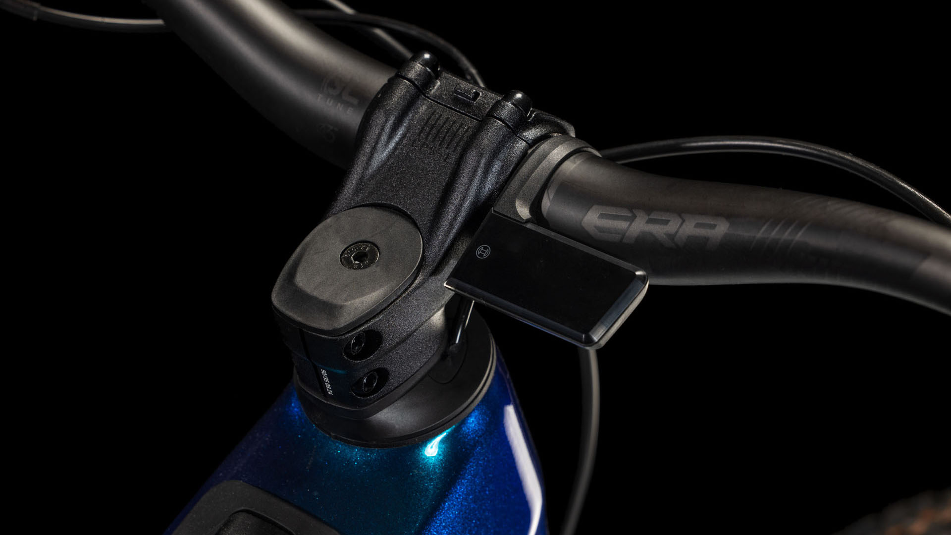 Cube Stereo Hybrid ONE77 HPC AT 800 actionteam 