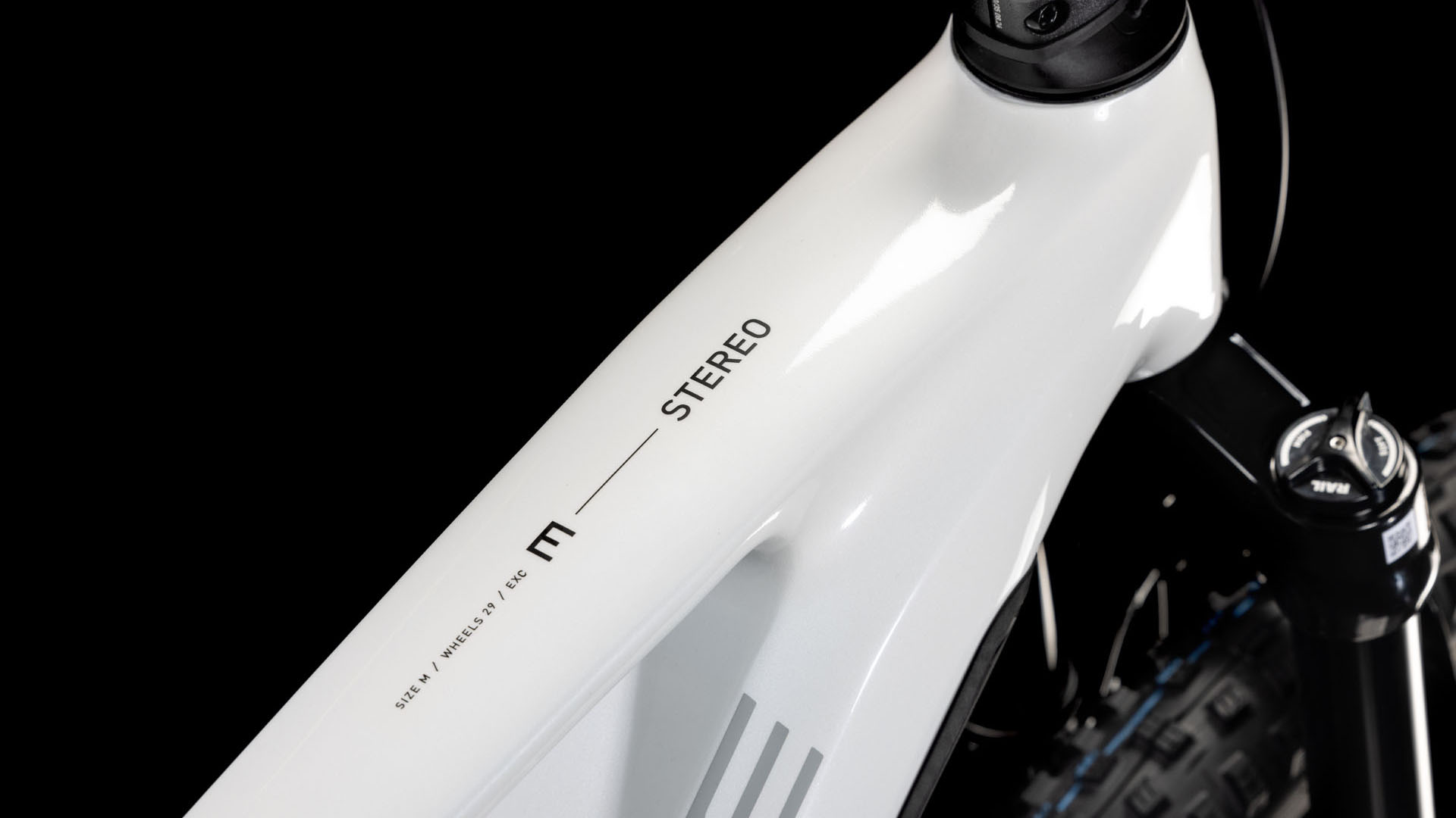 Cube Stereo Hybrid ONE44 EXC 800  metallicwhite´n´black Batteriebetriebenes Fahrzeug (UN 3171) unterliegt nicht den Vorschriften des ADR