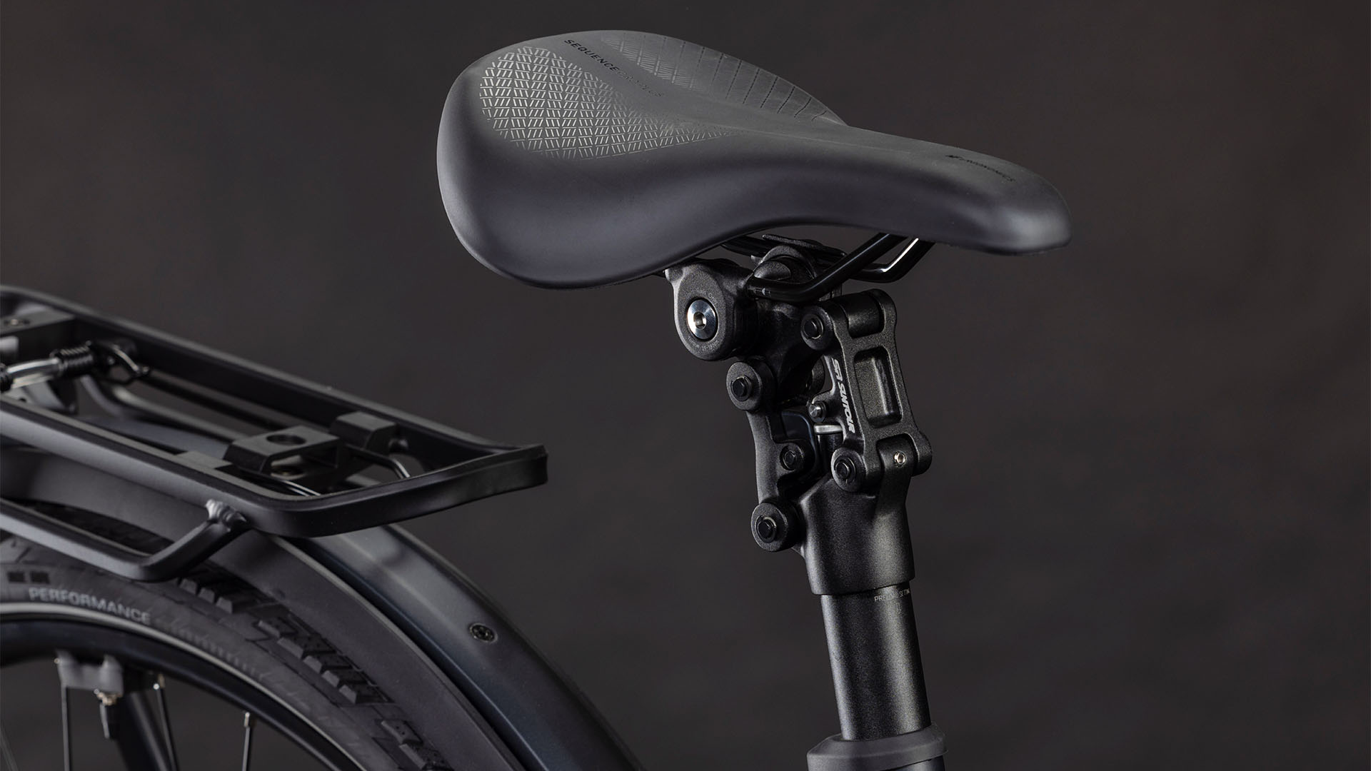 Cube Kathmandu Hybrid Pro 800 coal´n´black UN3556 Fahrzeug mit Antrieb durch Lithium-Ionen- Batterien. Transport nach SV 388 und 666 ADR.