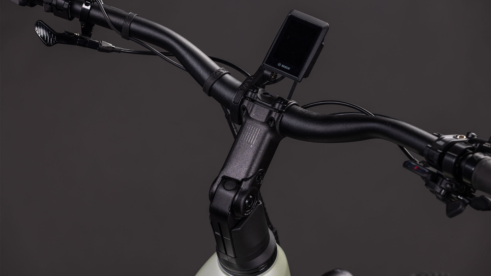 Cube Nuride Hybrid EXC 800 lemongrass´n´reflex UN3556 Fahrzeug mit Antrieb durch Lithium-Ionen- Batterien. Transport nach SV 388 und 666 ADR.