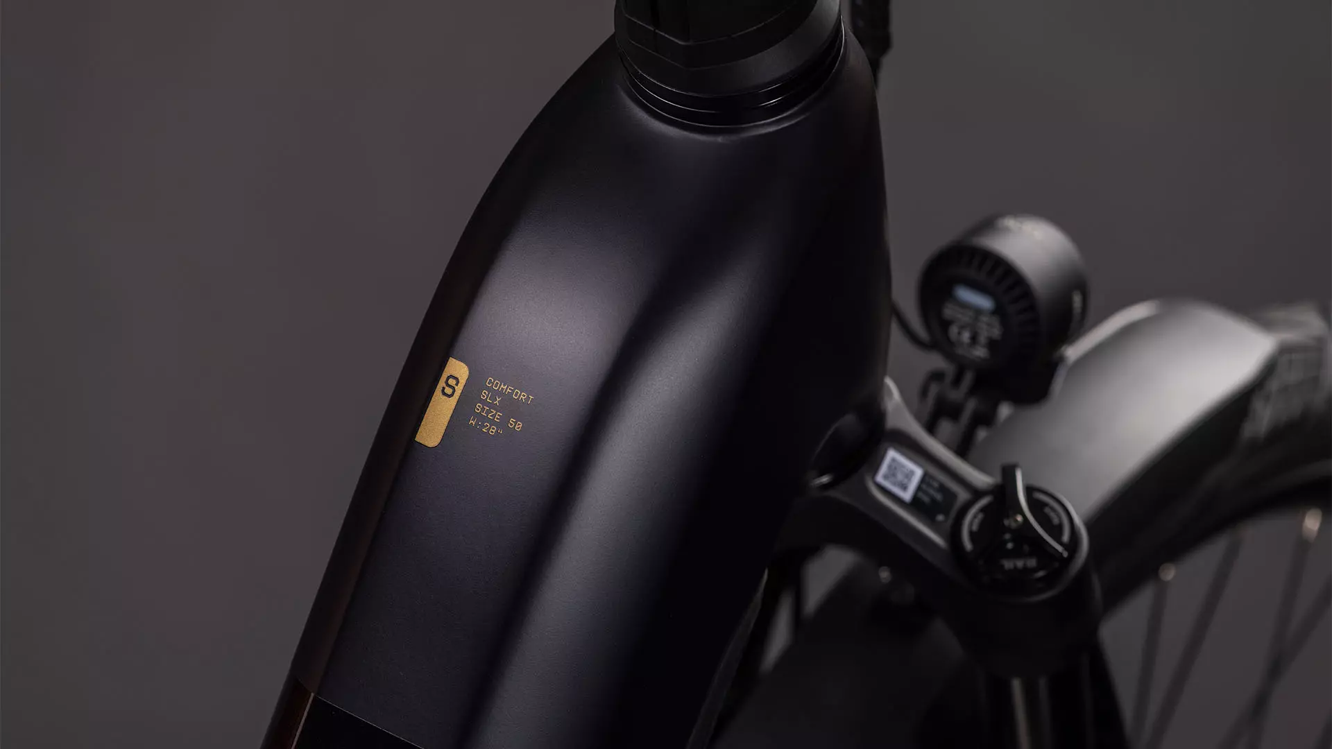 Cube Kathmandu Hybrid Comfort SLX 800 solareclipse´n´gold UN3556 Fahrzeug mit Antrieb durch Lithium-Ionen- Batterien. Transport nach SV 388 und 666 ADR.