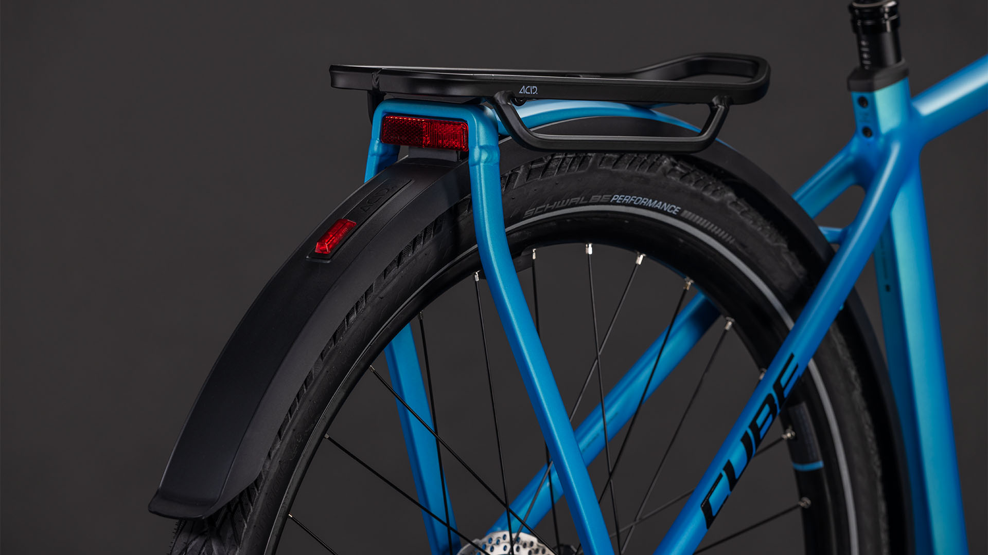 Cube Kathmandu Hybrid Comfort Pro 800 azure´n´black UN3556 Fahrzeug mit Antrieb durch Lithium-Ionen- Batterien. Transport nach SV 388 und 666 ADR.