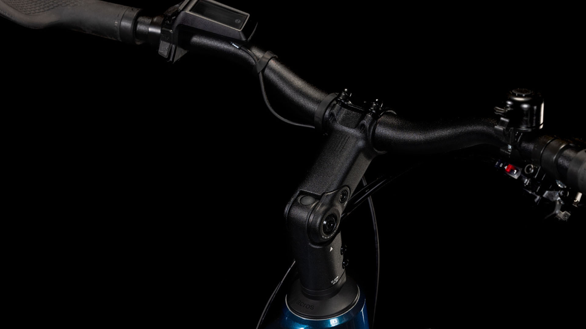 Cube Touring Hybrid ONE 625 deepsea´n´chrome 