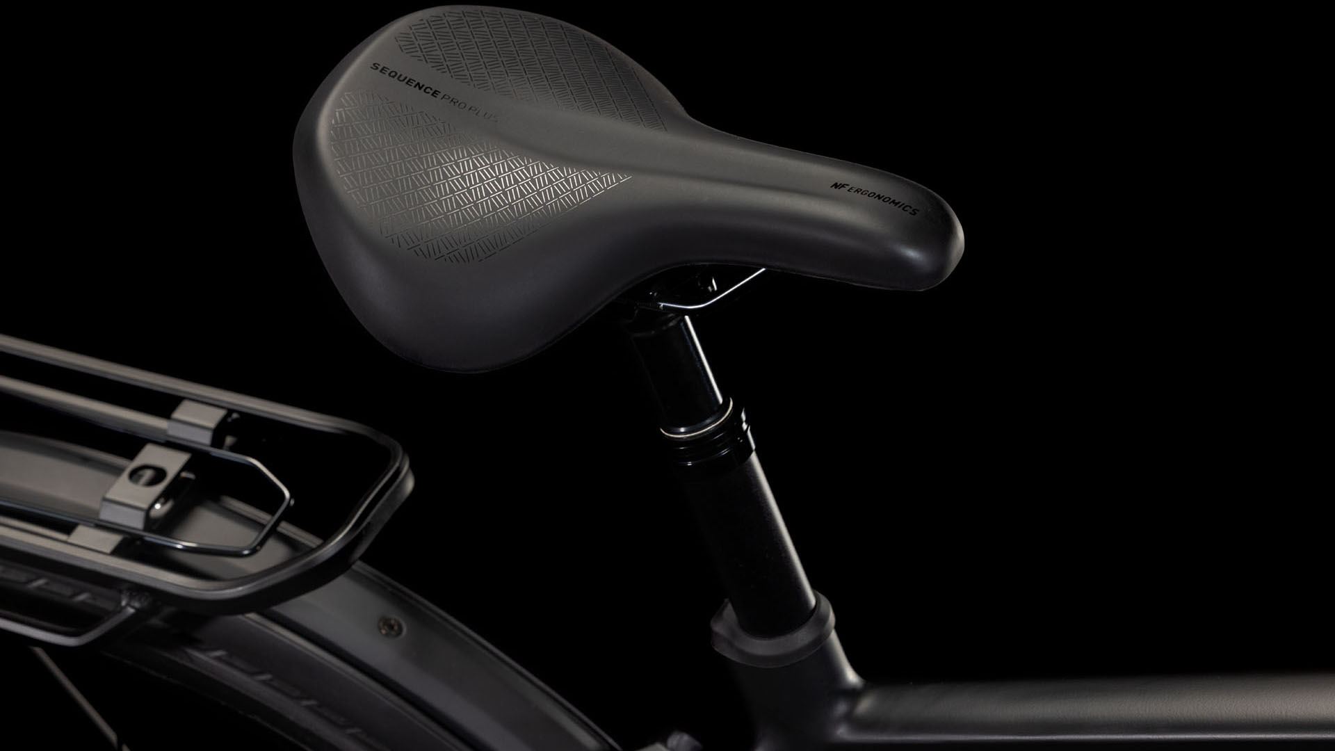 Cube Kathmandu Hybrid EXC 800 black´n´prism 