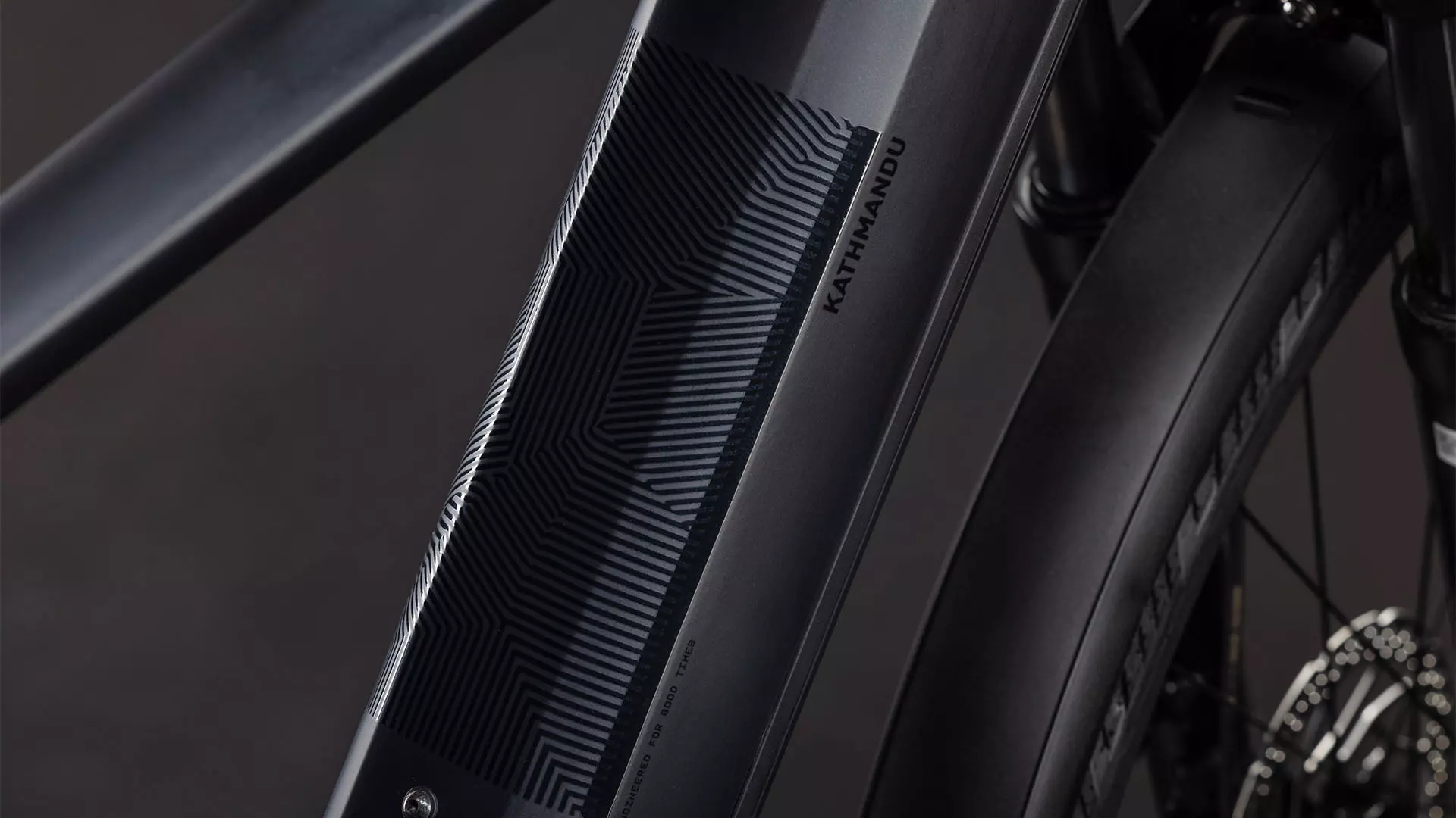 Cube Kathmandu Hybrid Pro 800 coal´n´black UN3556 Fahrzeug mit Antrieb durch Lithium-Ionen- Batterien. Transport nach SV 388 und 666 ADR.