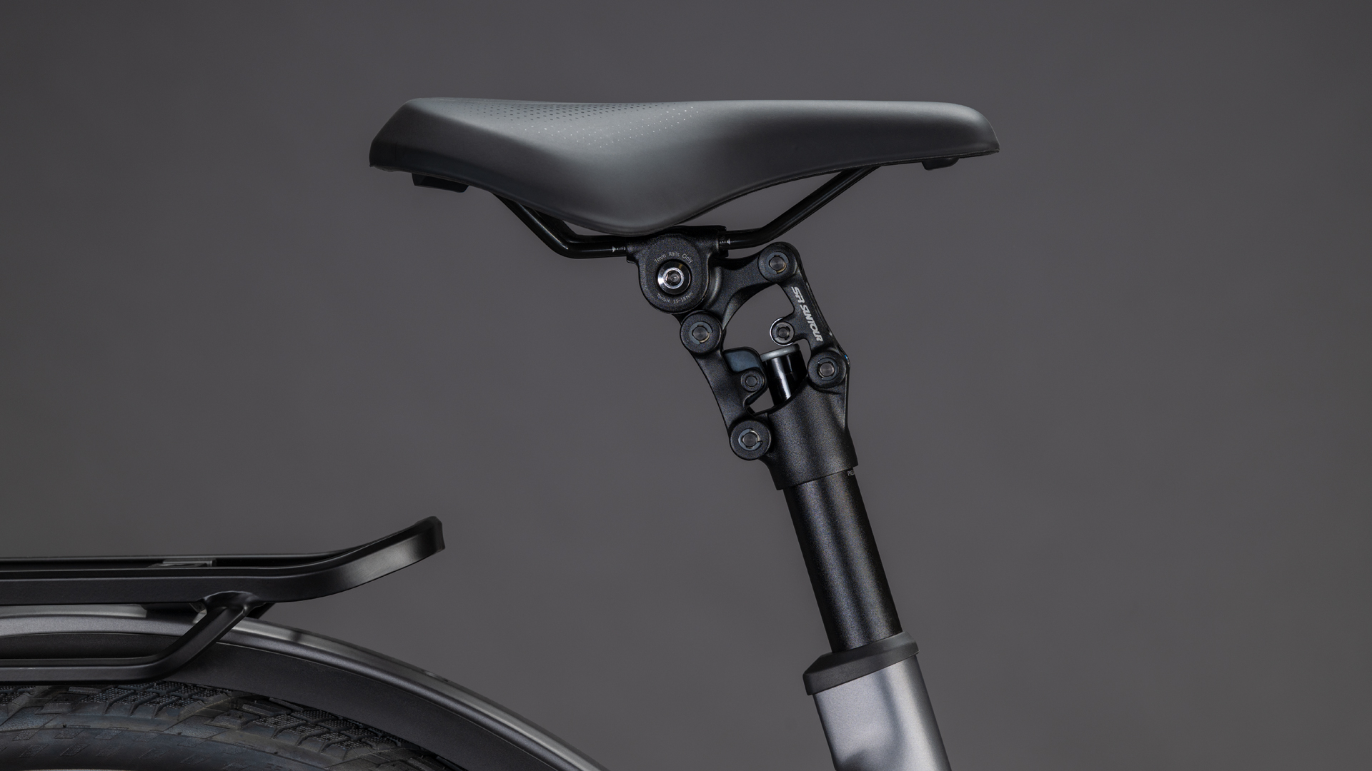 Cube Kathmandu Hybrid Comfort Pro 800 slabgrey´n´black UN3556 Fahrzeug mit Antrieb durch Lithium-Ionen- Batterien. Transport nach SV 388 und 666 ADR.