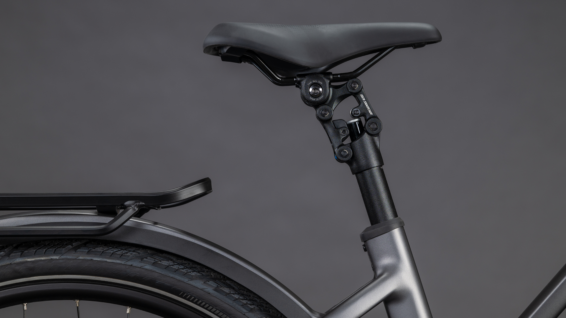 Cube Kathmandu Hybrid Comfort Pro 800 slabgrey´n´black UN3556 Fahrzeug mit Antrieb durch Lithium-Ionen- Batterien. Transport nach SV 388 und 666 ADR.