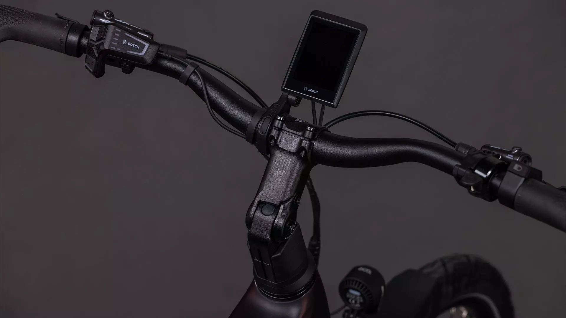 Cube Kathmandu Hybrid Comfort SLX 800 solareclipse´n´gold UN3556 Fahrzeug mit Antrieb durch Lithium-Ionen- Batterien. Transport nach SV 388 und 666 ADR.