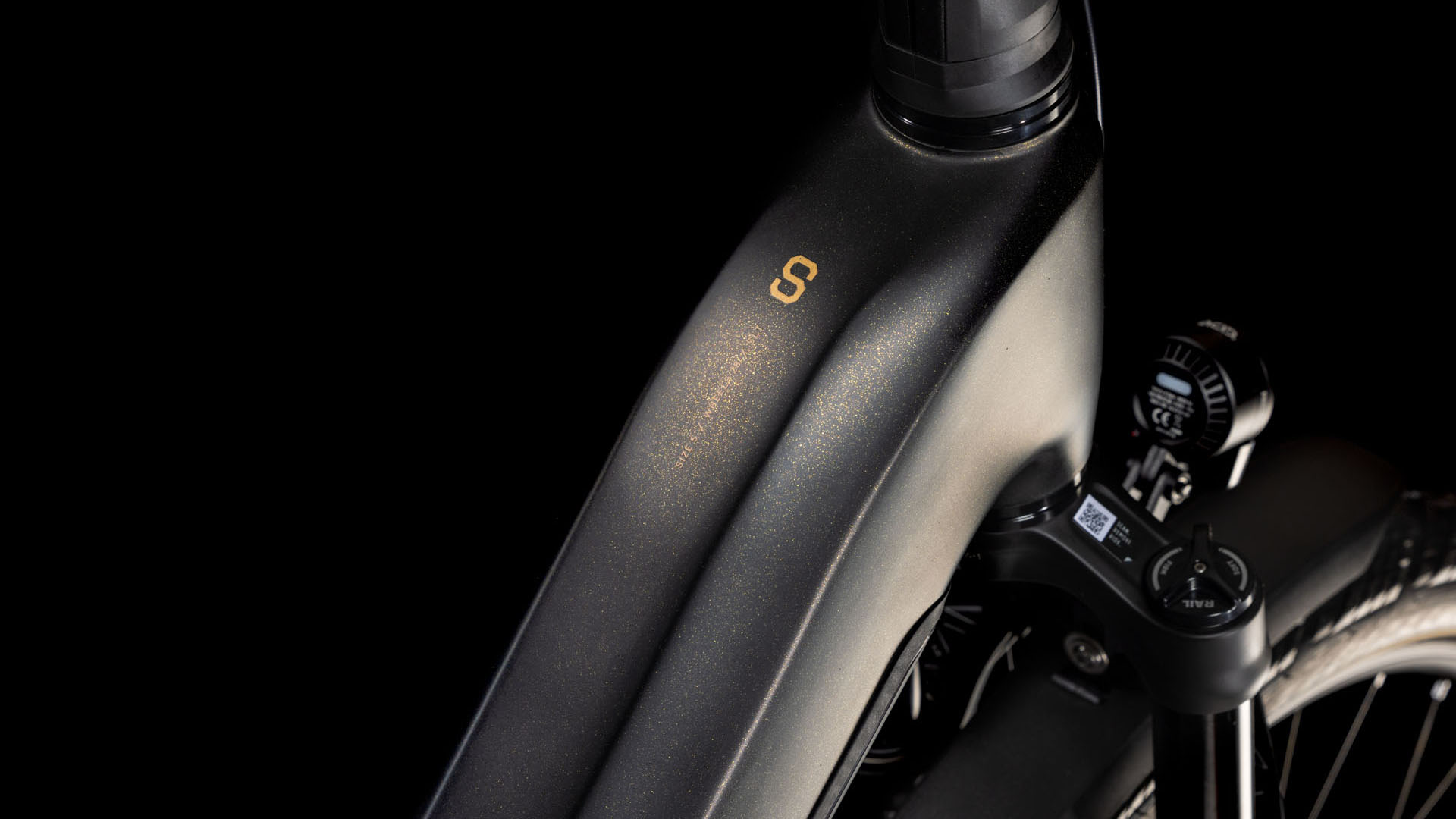 Cube Kathmandu Hybrid SLT 800 golddust´n´black Batteriebetriebenes Fahrzeug (UN 3171) unterliegt nicht den Vorschriften des ADR