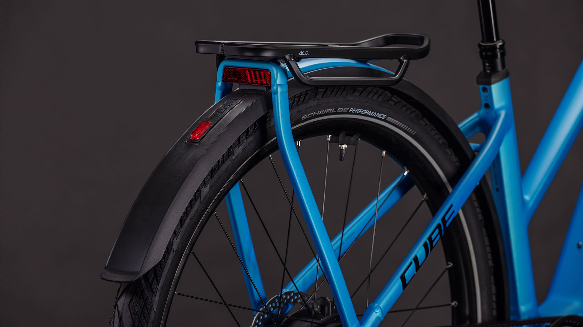 Cube Kathmandu Hybrid Comfort Pro 800 azure´n´black UN3556 Fahrzeug mit Antrieb durch Lithium-Ionen- Batterien. Transport nach SV 388 und 666 ADR.