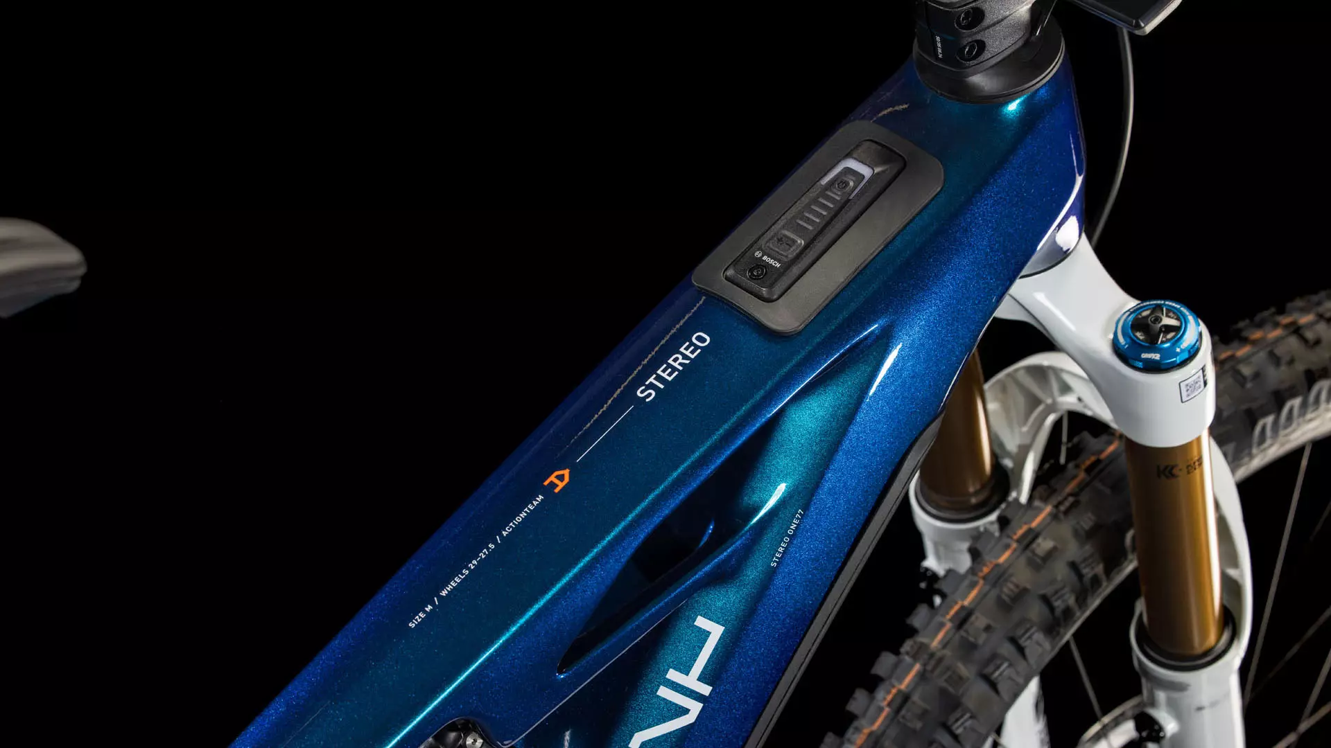 Cube Stereo Hybrid ONE77 HPC AT 800 actionteam 