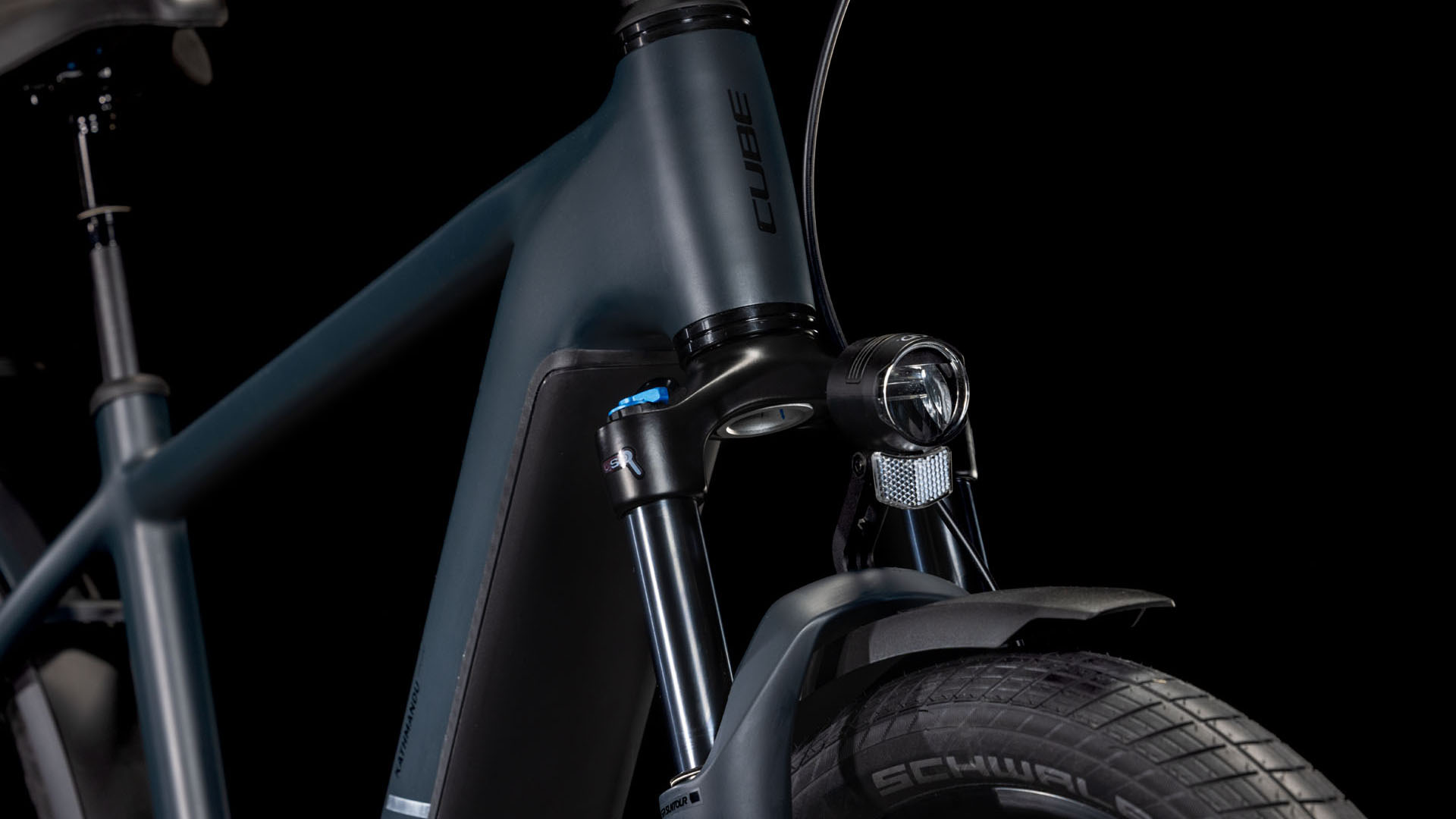 Cube Kathmandu Hybrid Comfort Pro 800 night´n´chrome Batteriebetriebenes Fahrzeug (UN 3171) unterliegt nicht den Vorschriften des ADR