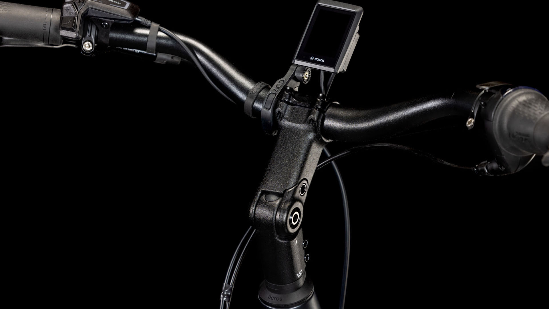 Cube Supreme RT Hybrid Deluxe EX 625 metalblack´n´glossy Batteriebetriebenes Fahrzeug (UN 3171) unterliegt nicht den Vorschriften des ADR