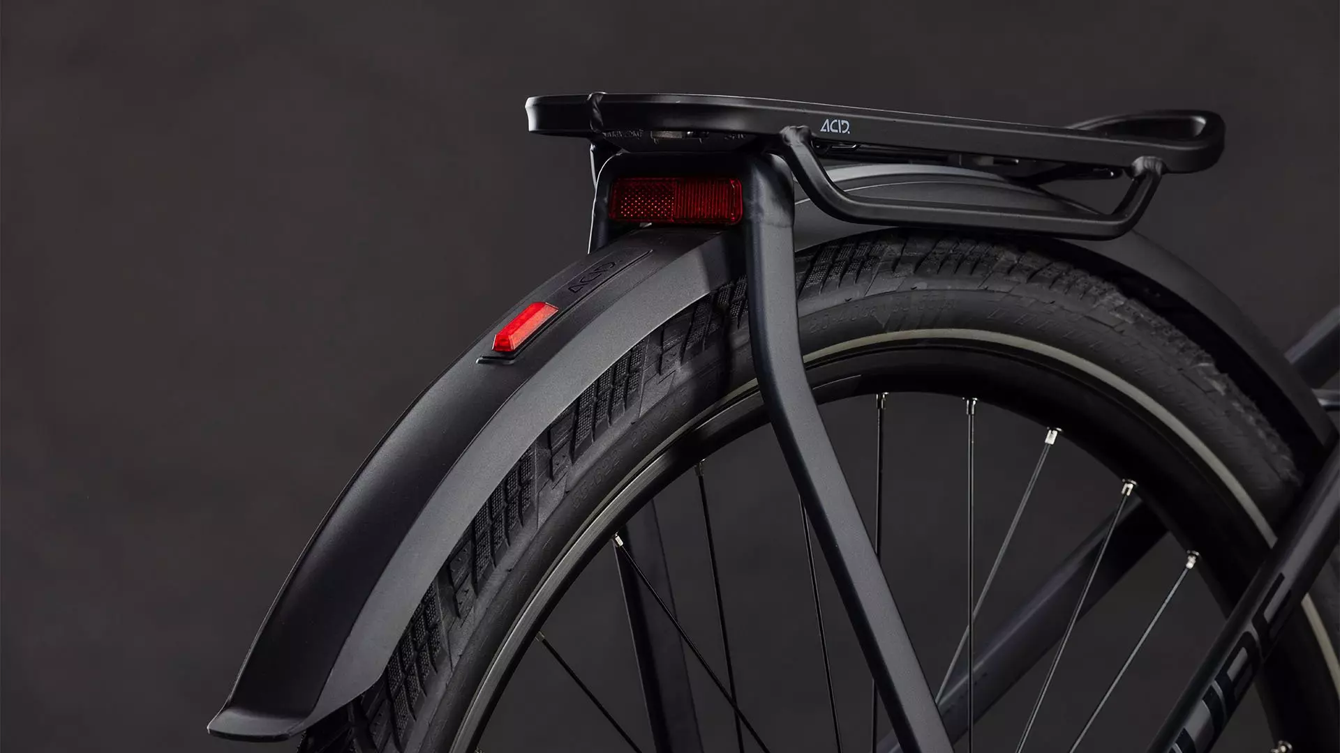 Cube Kathmandu Hybrid Pro 800 coal´n´black UN3556 Fahrzeug mit Antrieb durch Lithium-Ionen- Batterien. Transport nach SV 388 und 666 ADR.